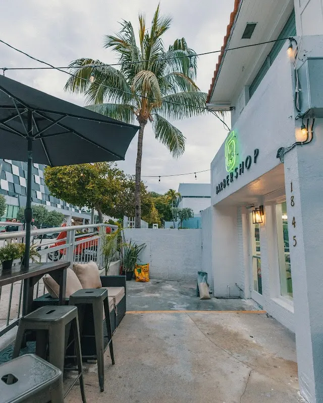 Gonzalez Barber Shop South Beach — Barber shop in Miami Beach